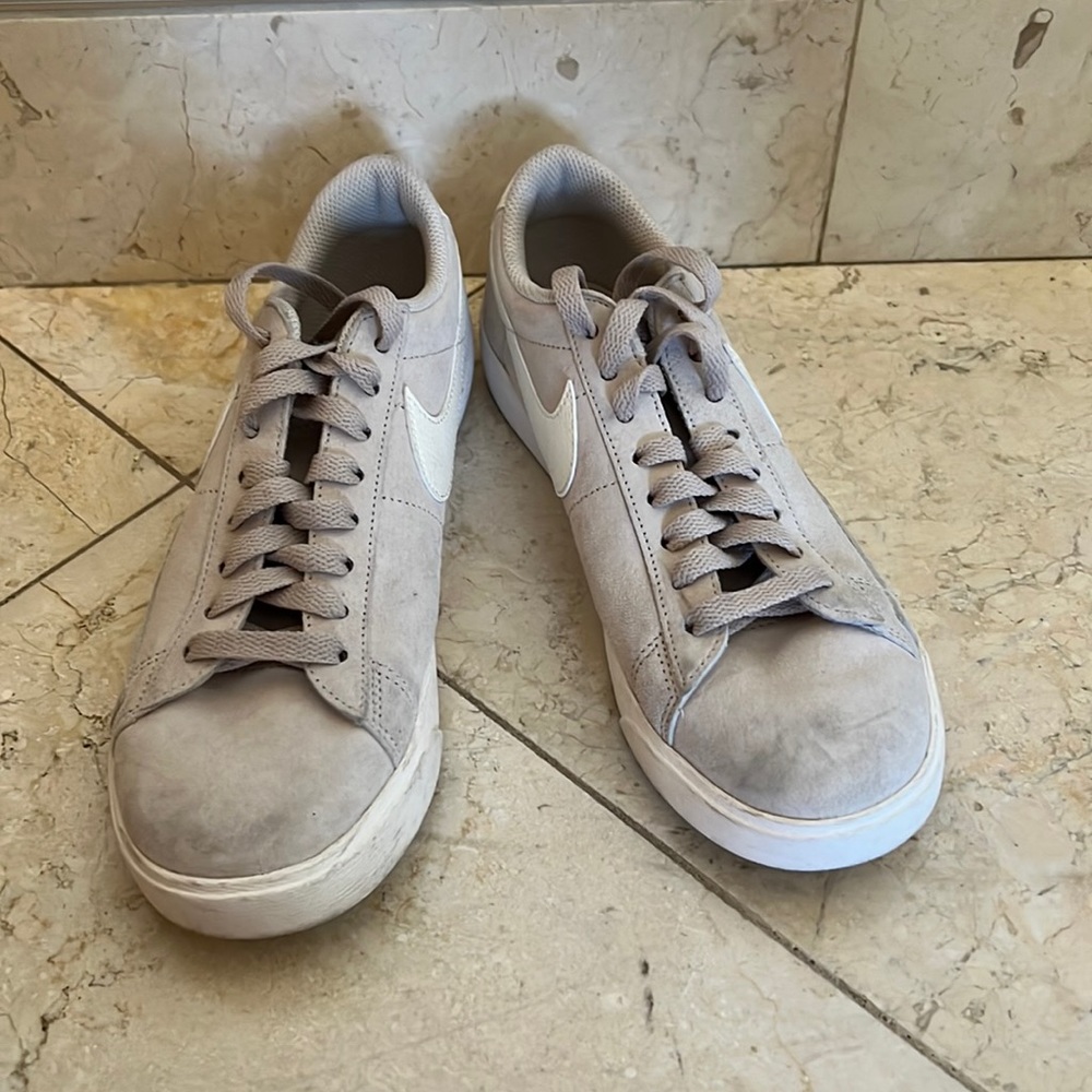Nike suede leather light beige sneakers